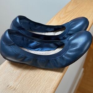 Lands' End Women's Navy Leather Flats - Size 9B